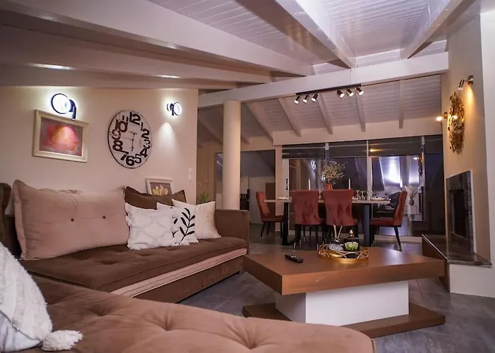 Melina's Bright Apartment,