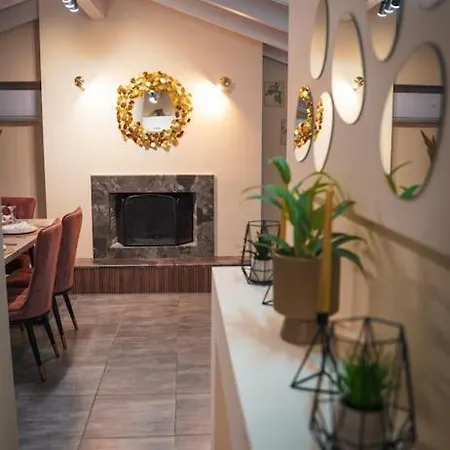 Διαμέρισμα Melina's Bright Apartment, *