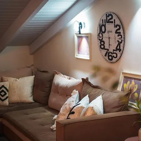 Διαμέρισμα Melina's Bright Apartment,