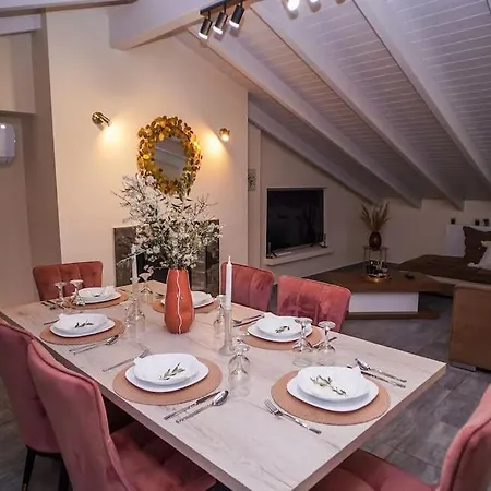 Διαμέρισμα Melina's Bright Apartment, *