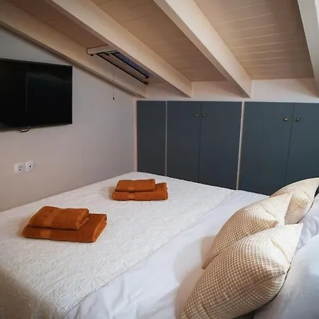 Διαμέρισμα Melina's Bright Apartment, *