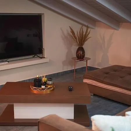 Melina's Bright Apartment, Διαμέρισμα Βιρός