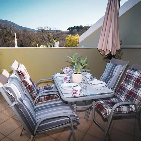Melina's Bright Apartment, Διαμέρισμα