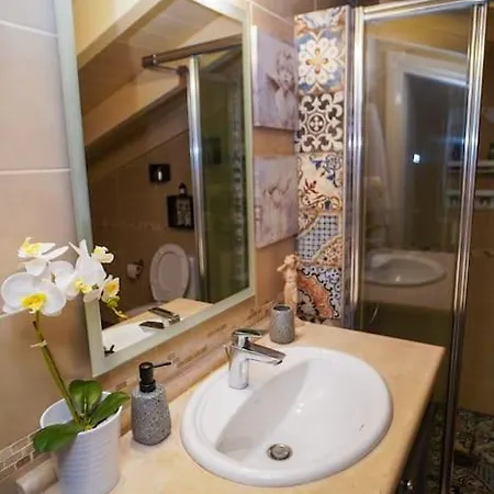 Melina's Bright Apartment, Апартаменты