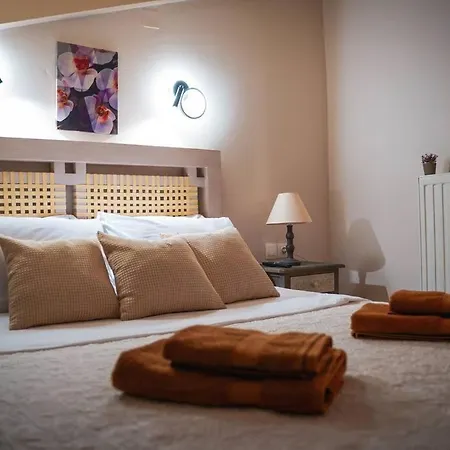 Melina's Bright Apartment, Апартаменты Viros