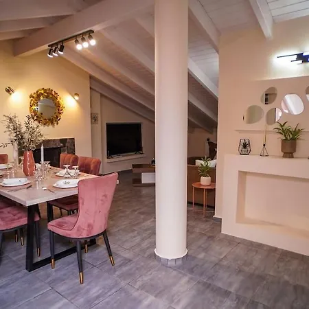 Апартаменты Melina's Bright Apartment, Viros